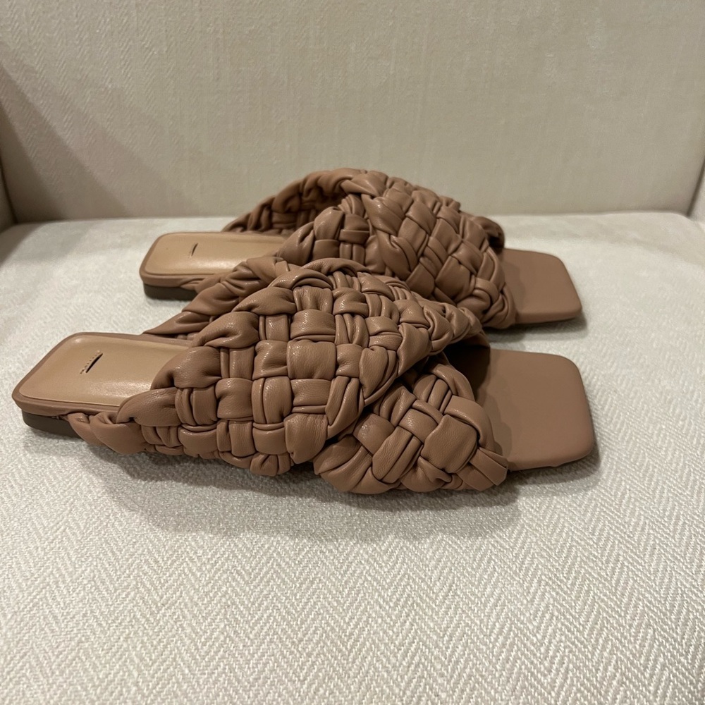 Woven Nude Slides Size 6.5